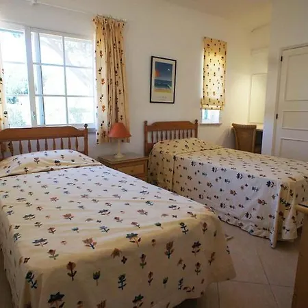 Sleeps 8 Pool Air Con T480090 Вилла *